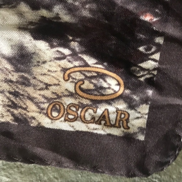 Oscar De La Renta Animal Print Scarf - Picture 4 of 10